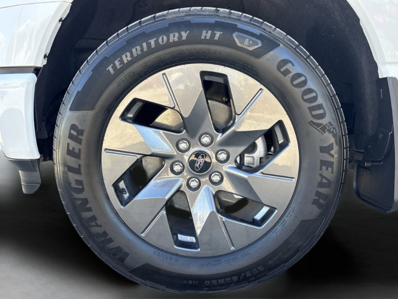 Used 2024 Ford F150 Lightning Flash image 31