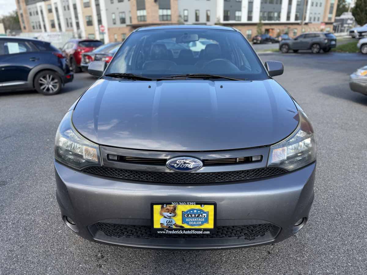 Used 2010 Ford Focus SES FWD image 2
