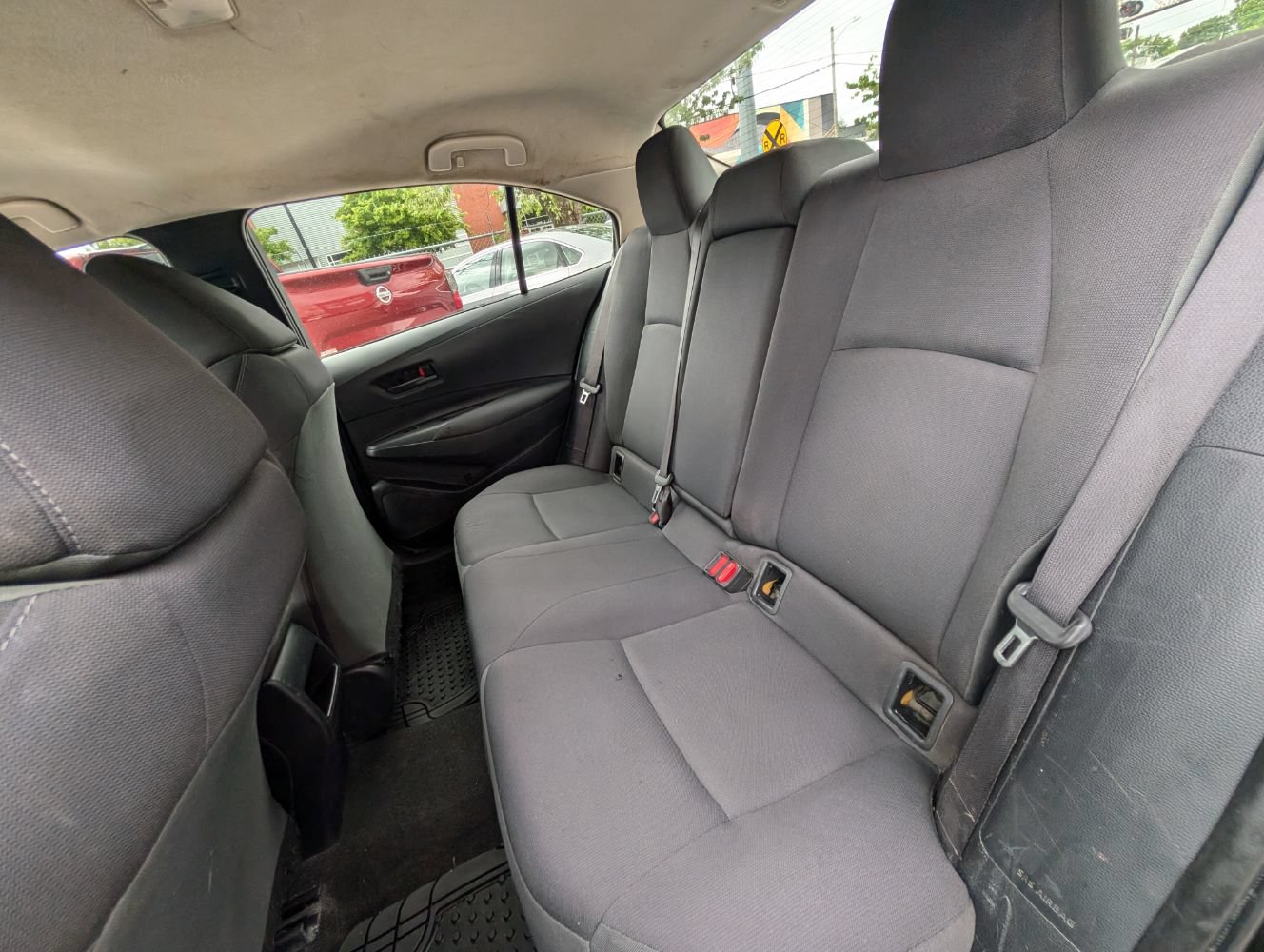 Used 2022 Toyota Corolla LE FWD image 18