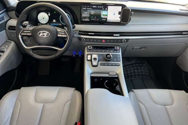 Used 2023 Hyundai Palisade SEL w/ Premium Package FWD image 16
