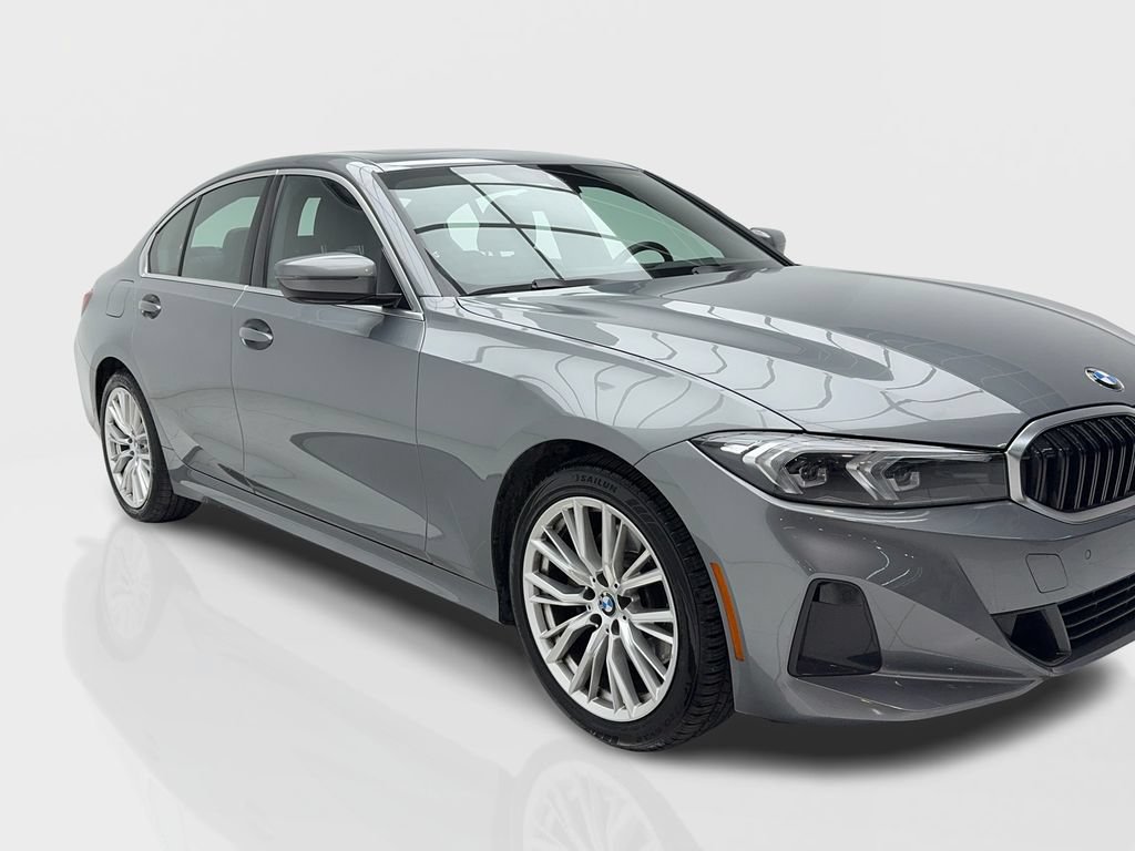 Used 2024 BMW 330i Sedan w/ Convenience Package RWD image 2