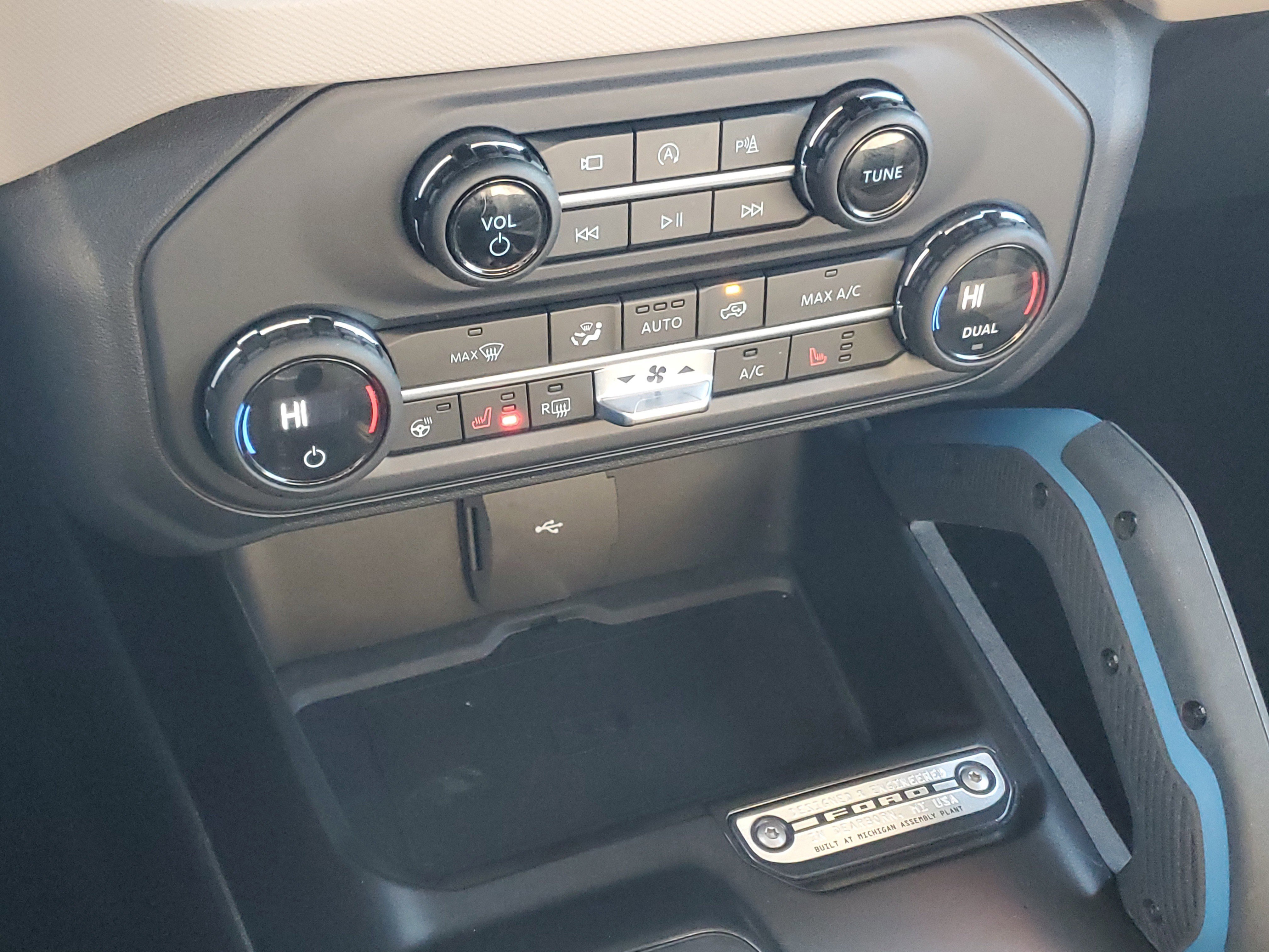 Used 2023 Ford Bronco Wildtrak image 18