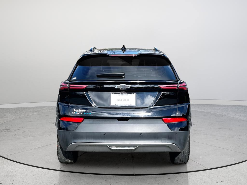 Certified 2022 Chevrolet Bolt EUV LT w/ Convenience Package image 9