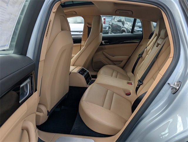 Used 2021 Porsche Panamera image 6
