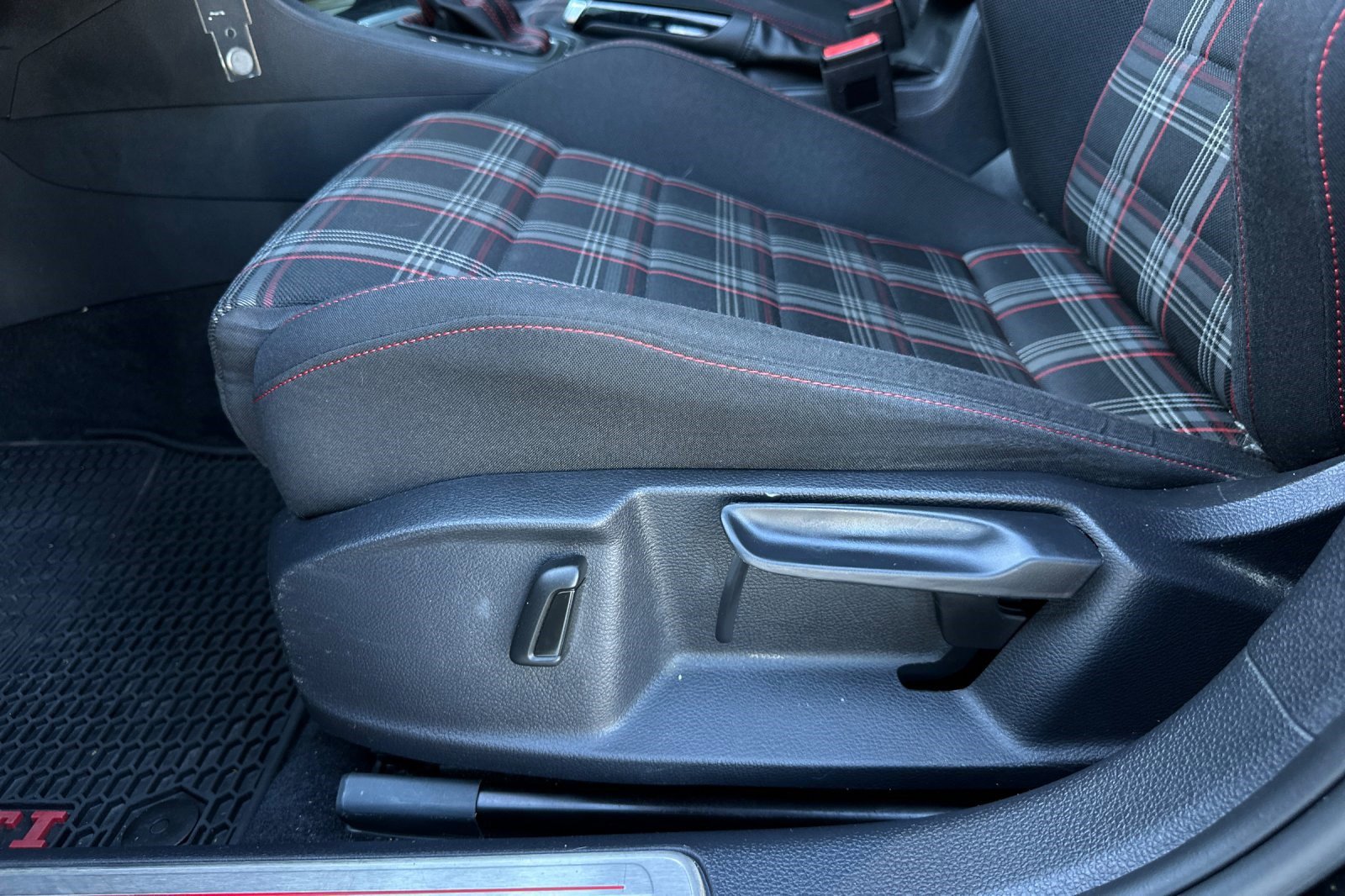 Used 2019 Volkswagen GTI S w/ Driver Assistance Package image 14