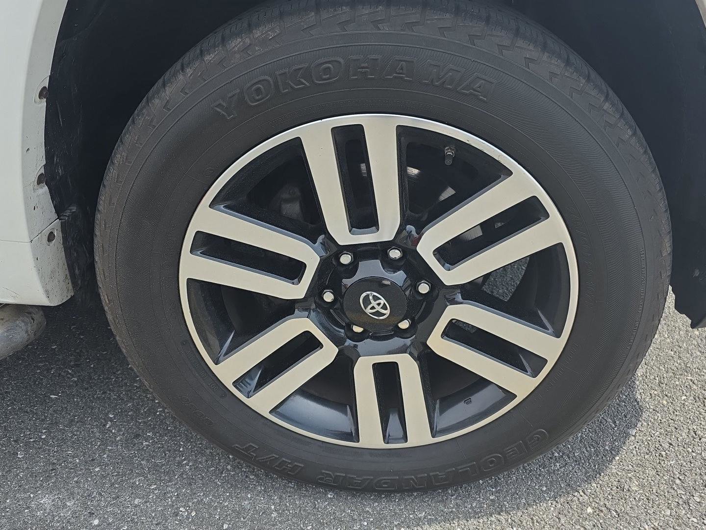 Used 2018 Toyota 4Runner Limited AWD/4WD image 5