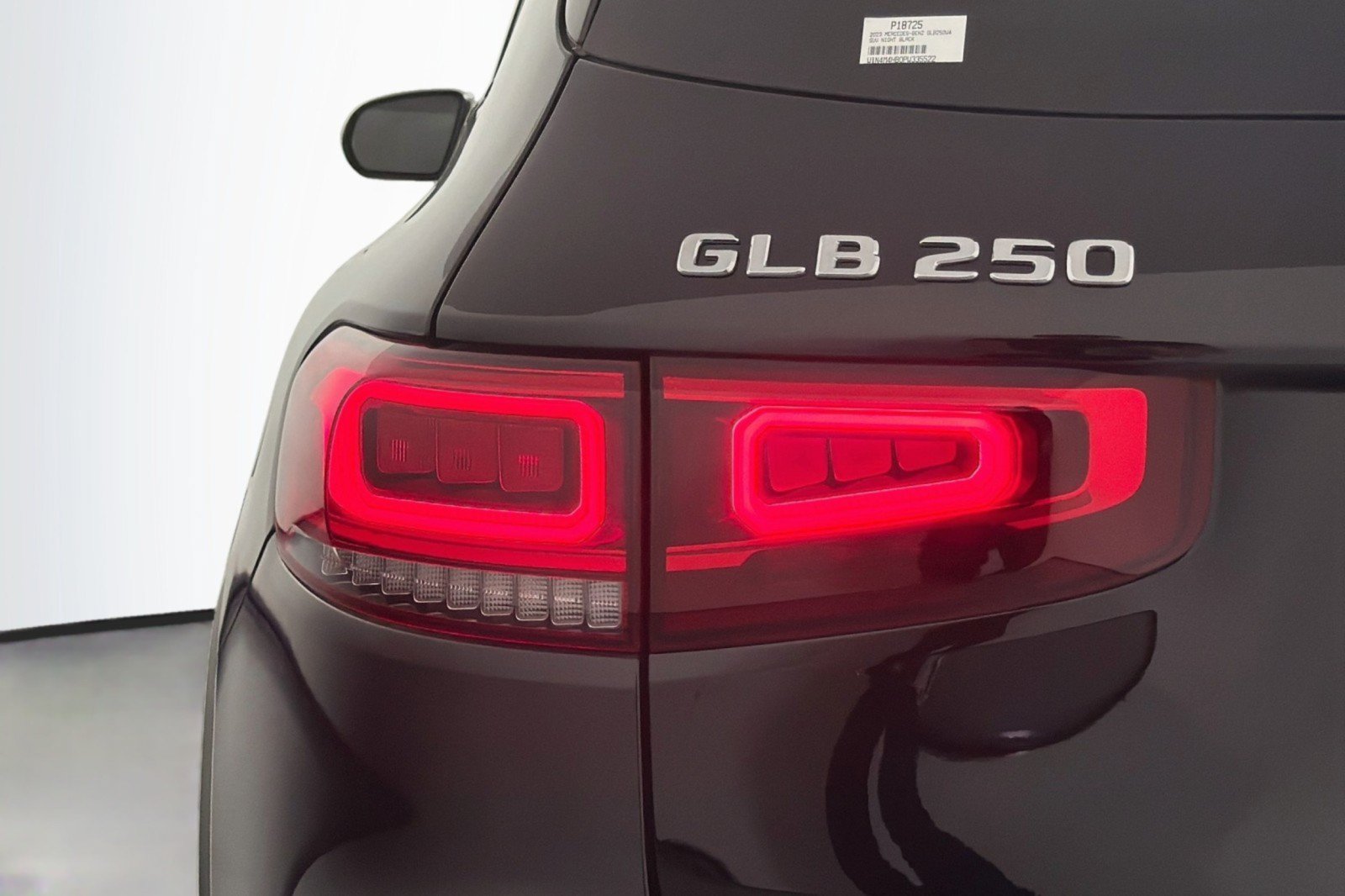 Used 2023 Mercedes-Benz GLB 250 4MATIC image 34