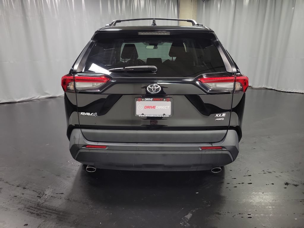 Used 2024 Toyota RAV4 XLE AWD/4WD image 7