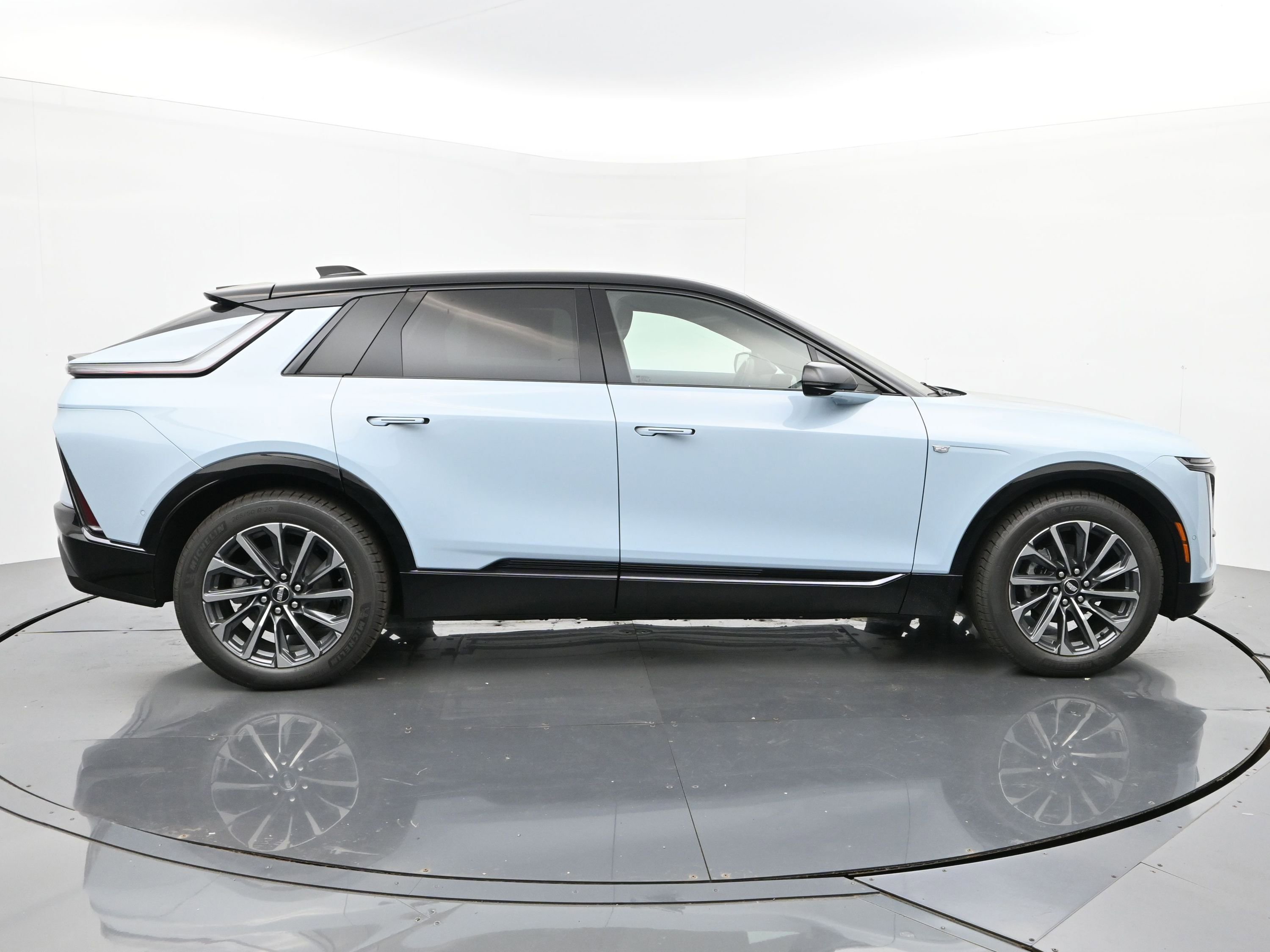 New 2026 Cadillac Lyriq Sport image 6