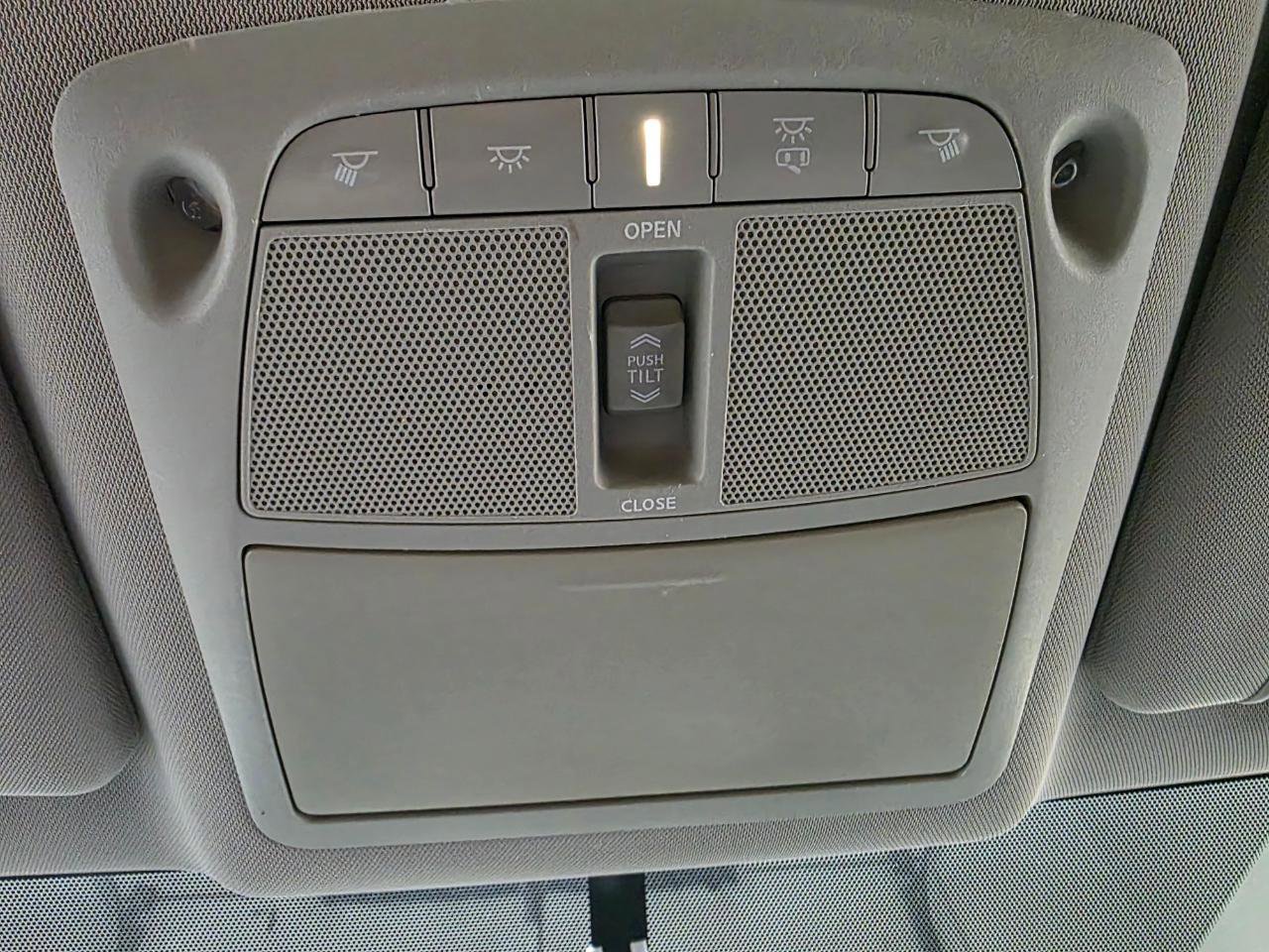 Used 2014 Nissan Rogue SL w/ SL Premium Package image 34