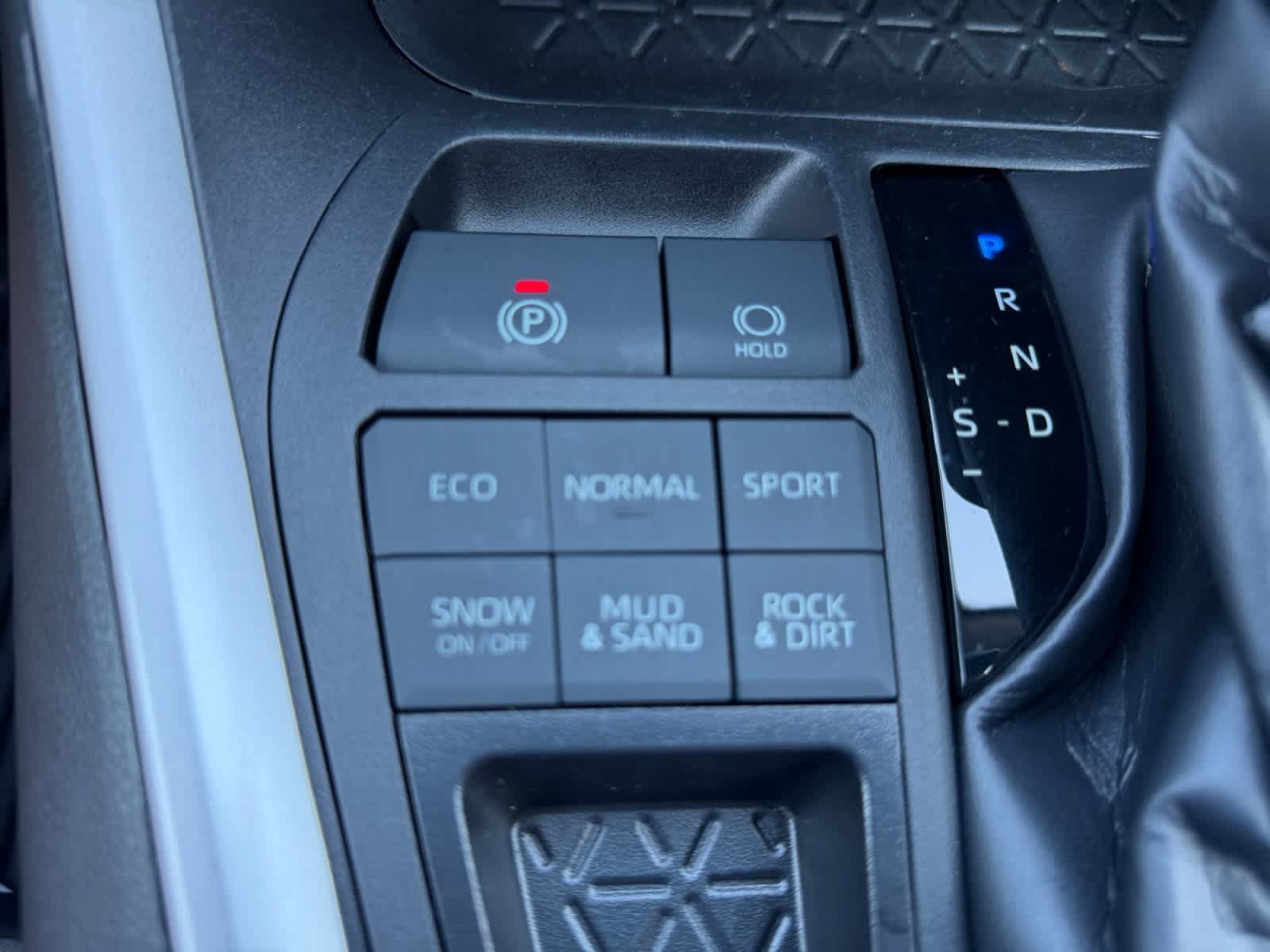 Used 2024 Toyota RAV4 XLE AWD/4WD image 20