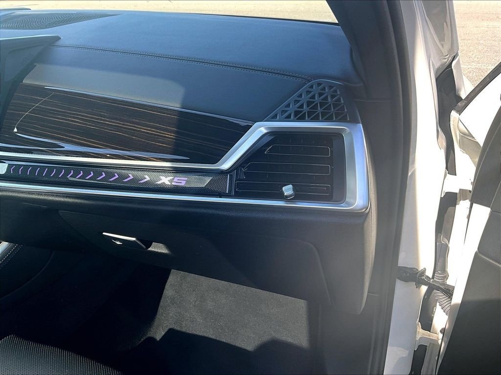 Used 2026 BMW X5 xDrive40i AWD/4WD image 13