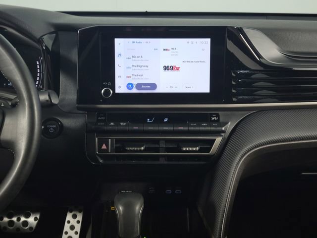 Used 2025 Toyota Camry SE image 22