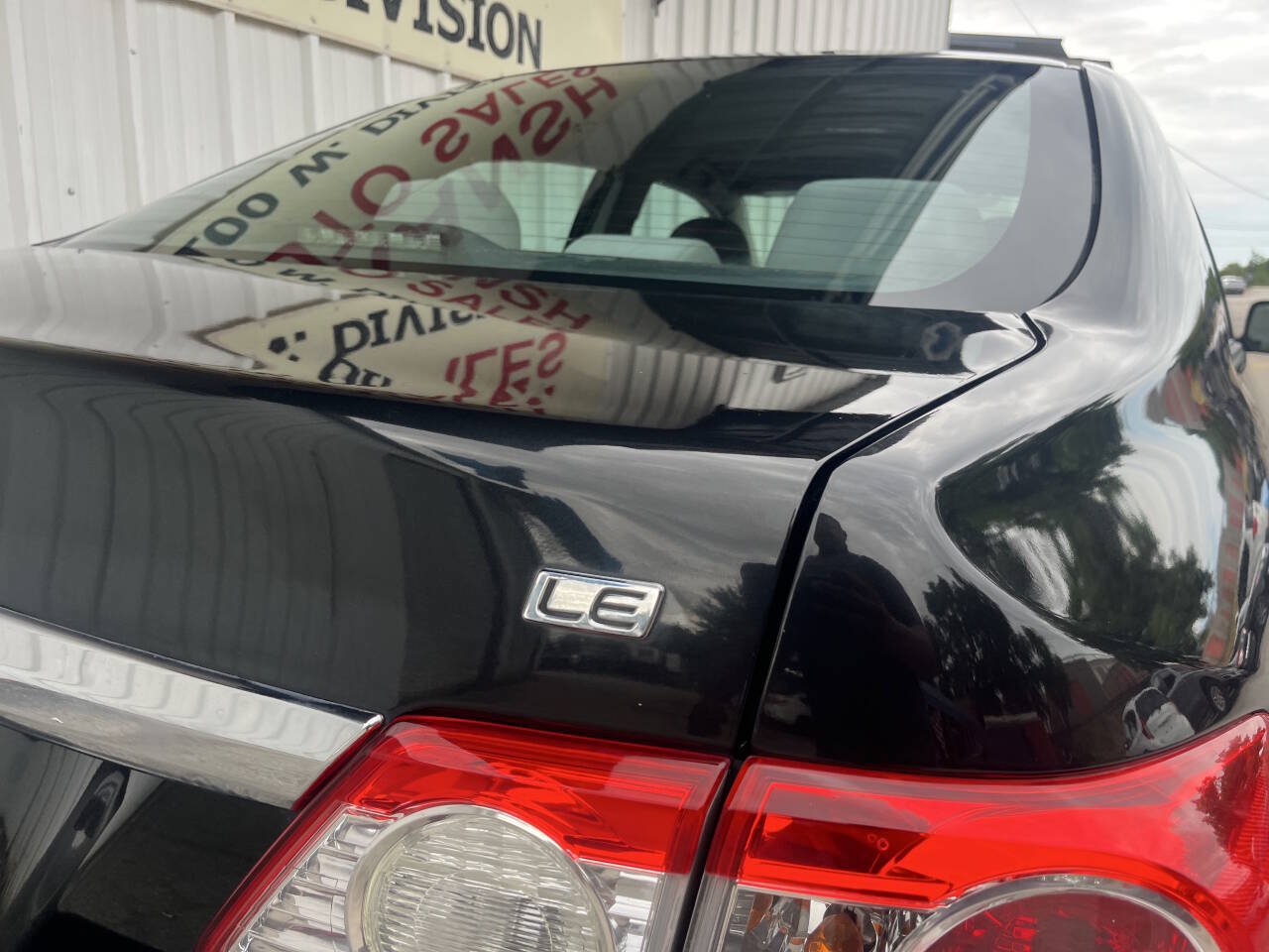 Used 2013 Toyota Corolla LE FWD image 9