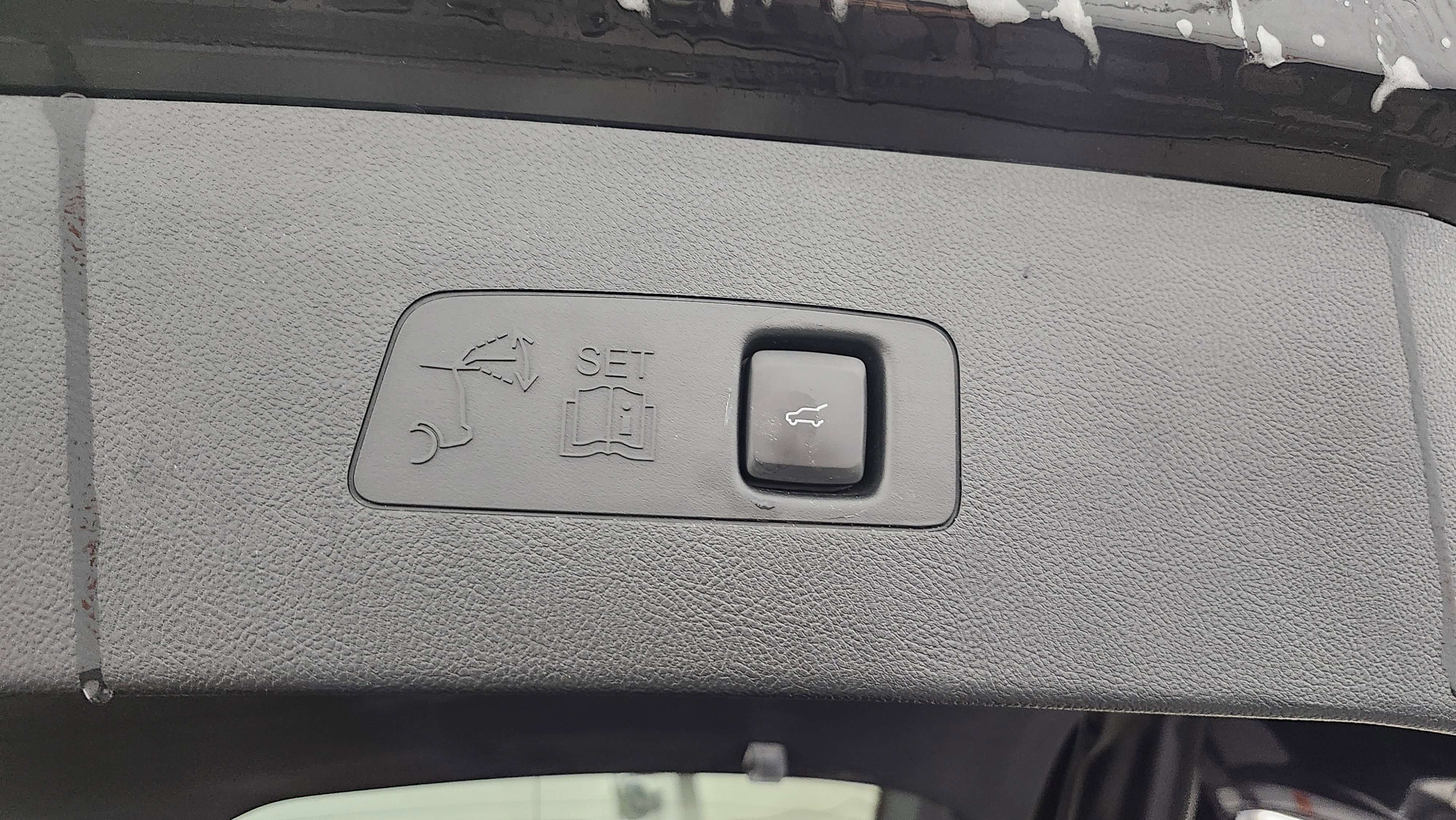 Used 2021 Lincoln Corsair AWD w/ Premium Package image 24