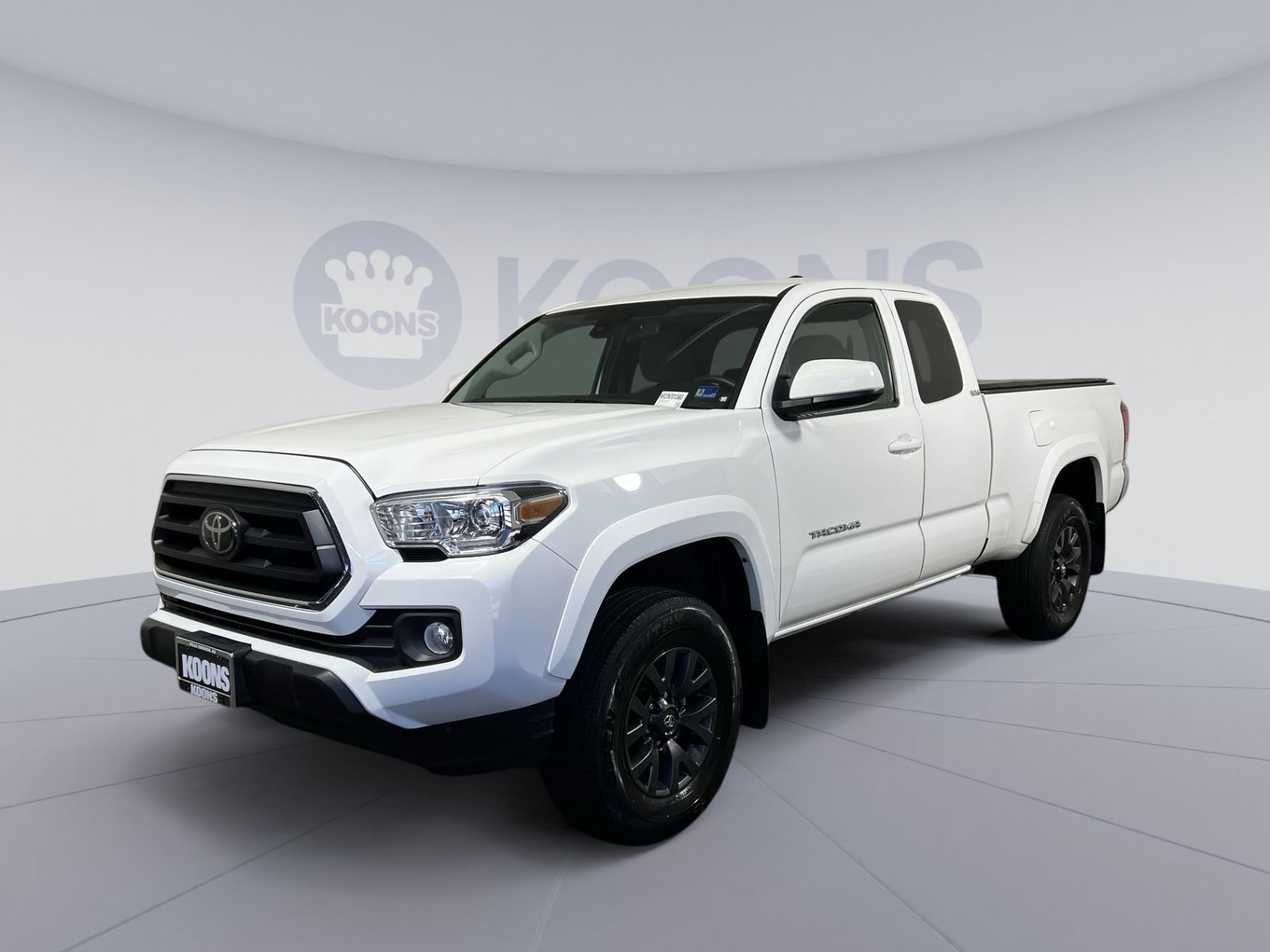 Used 2022 Toyota Tacoma SR5 w/ SR5 Appearance Package (SM) AWD/4WD image 1