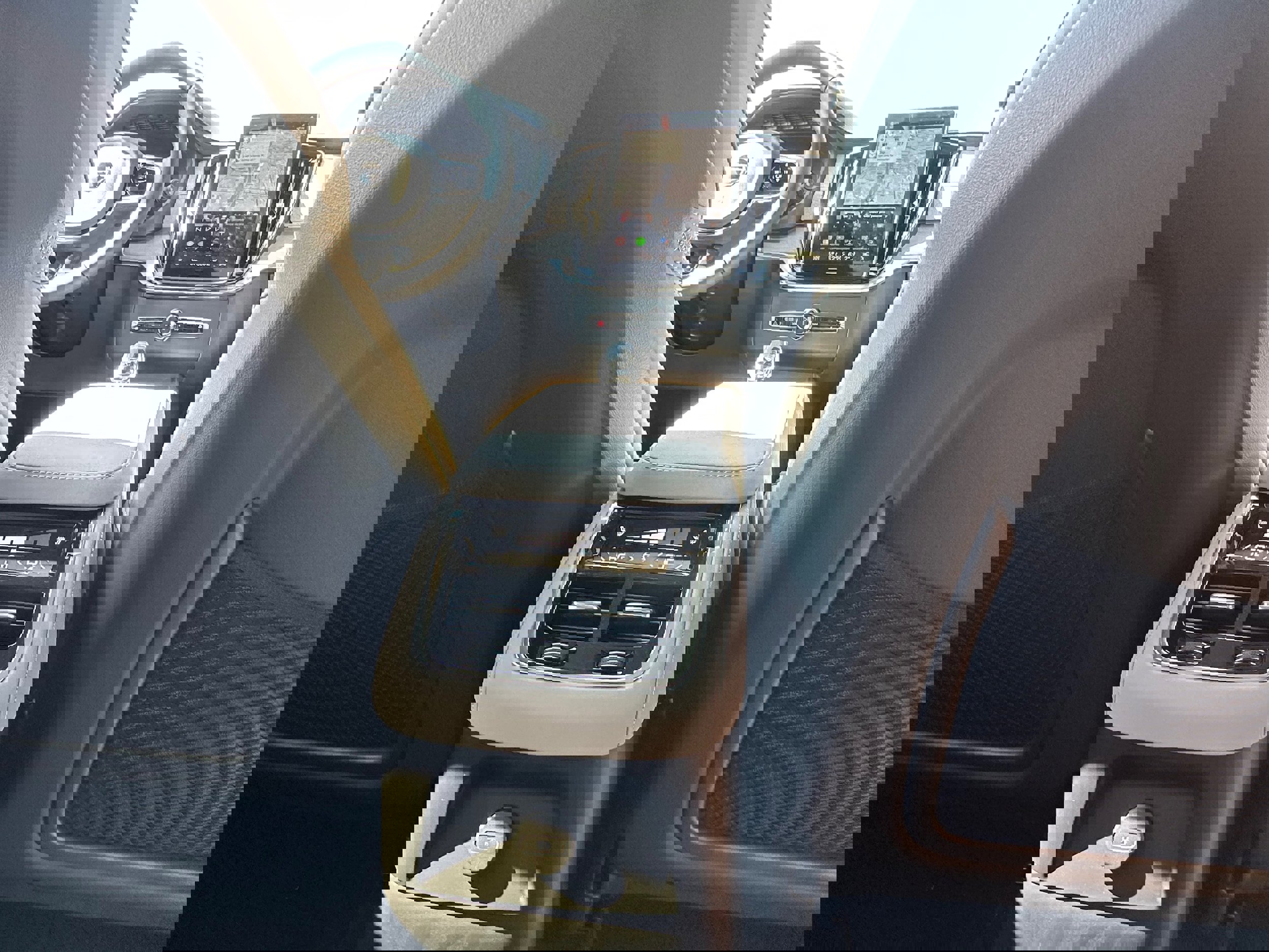 New 2026 Volvo XC90 T8 Plus image 12
