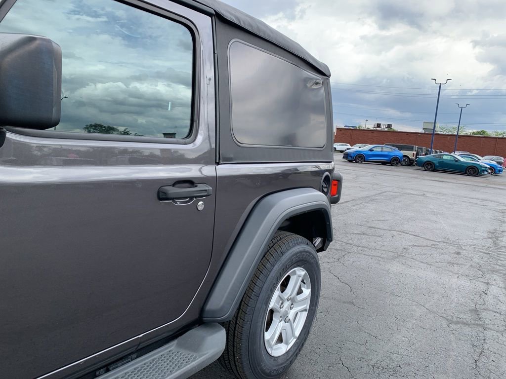 Used 2020 Jeep Wrangler Sport AWD/4WD image 16