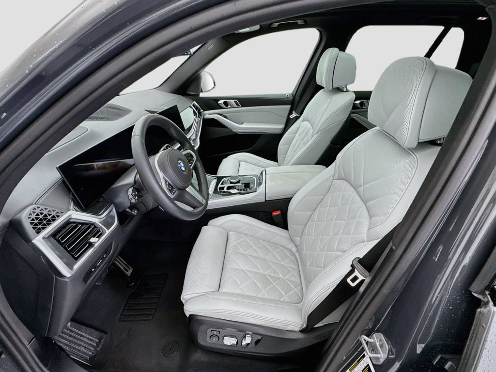 Certified 2026 BMW X5 xDrive40i w/ M Sport Package AWD/4WD image 18