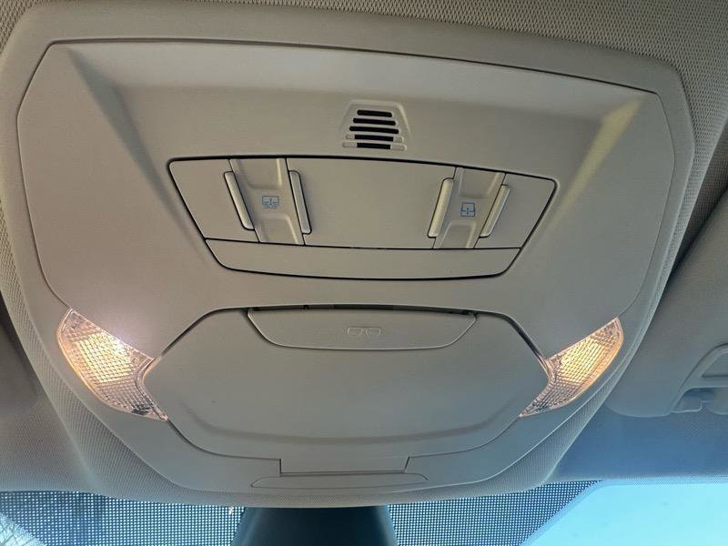 Used 2019 Ford Escape Titanium FWD image 16