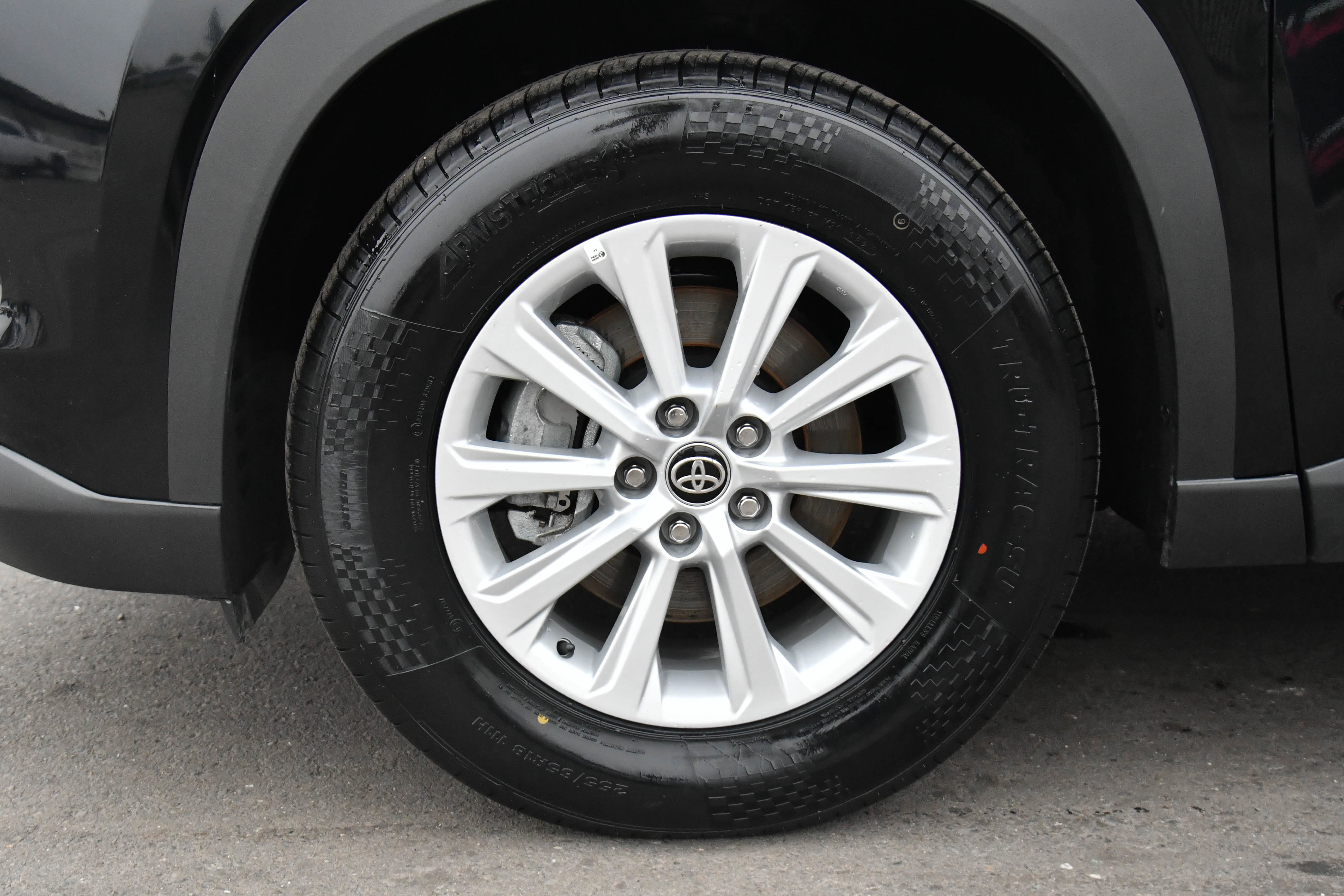 Used 2025 Toyota Grand Highlander AWD image 12