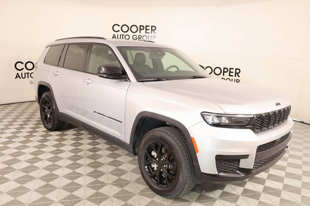 Used 2024 Jeep Grand Cherokee L Laredo