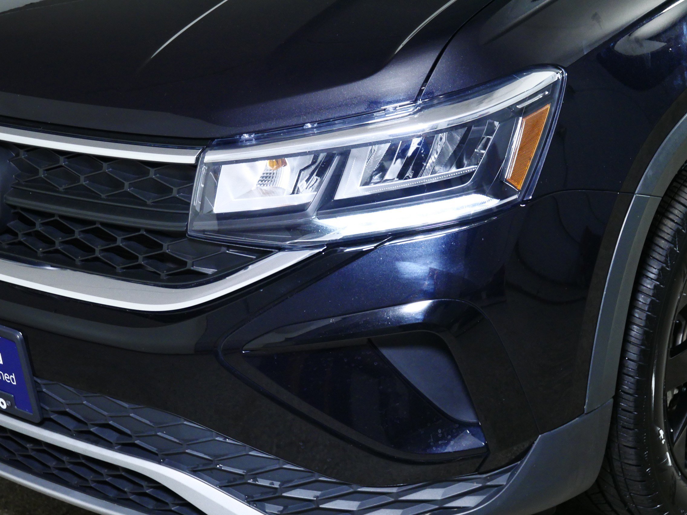 Certified 2022 Volkswagen Taos SE w/ Panoramic Sunroof Package image 16