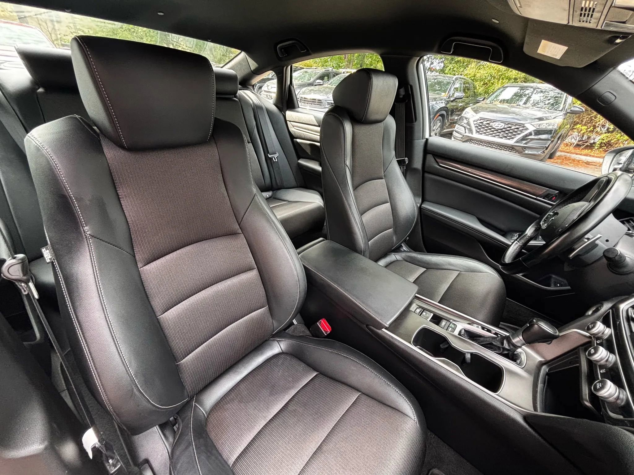Used 2022 Honda Accord Sport image 9