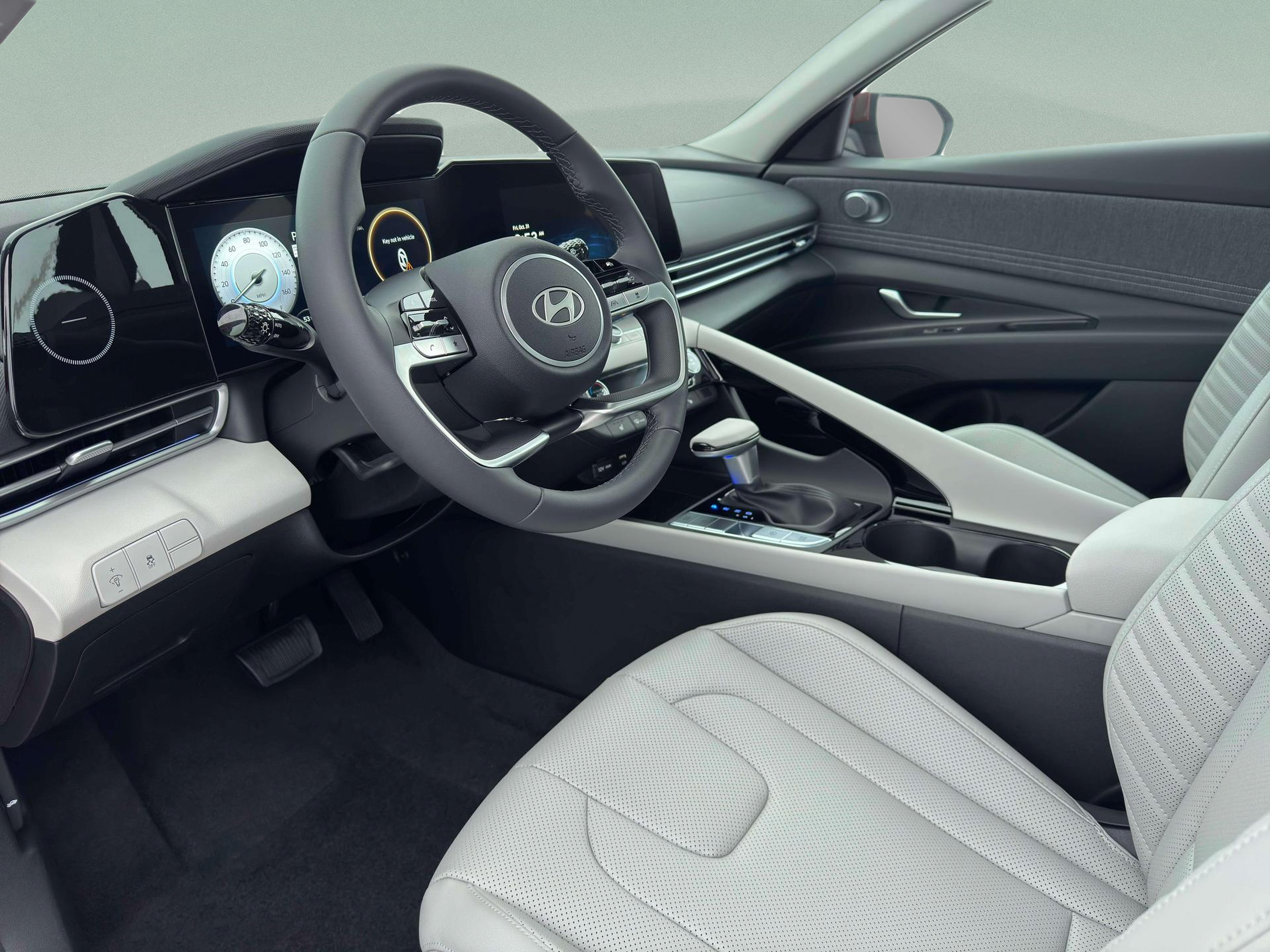 New 2026 Hyundai Elantra Limited FWD image 14