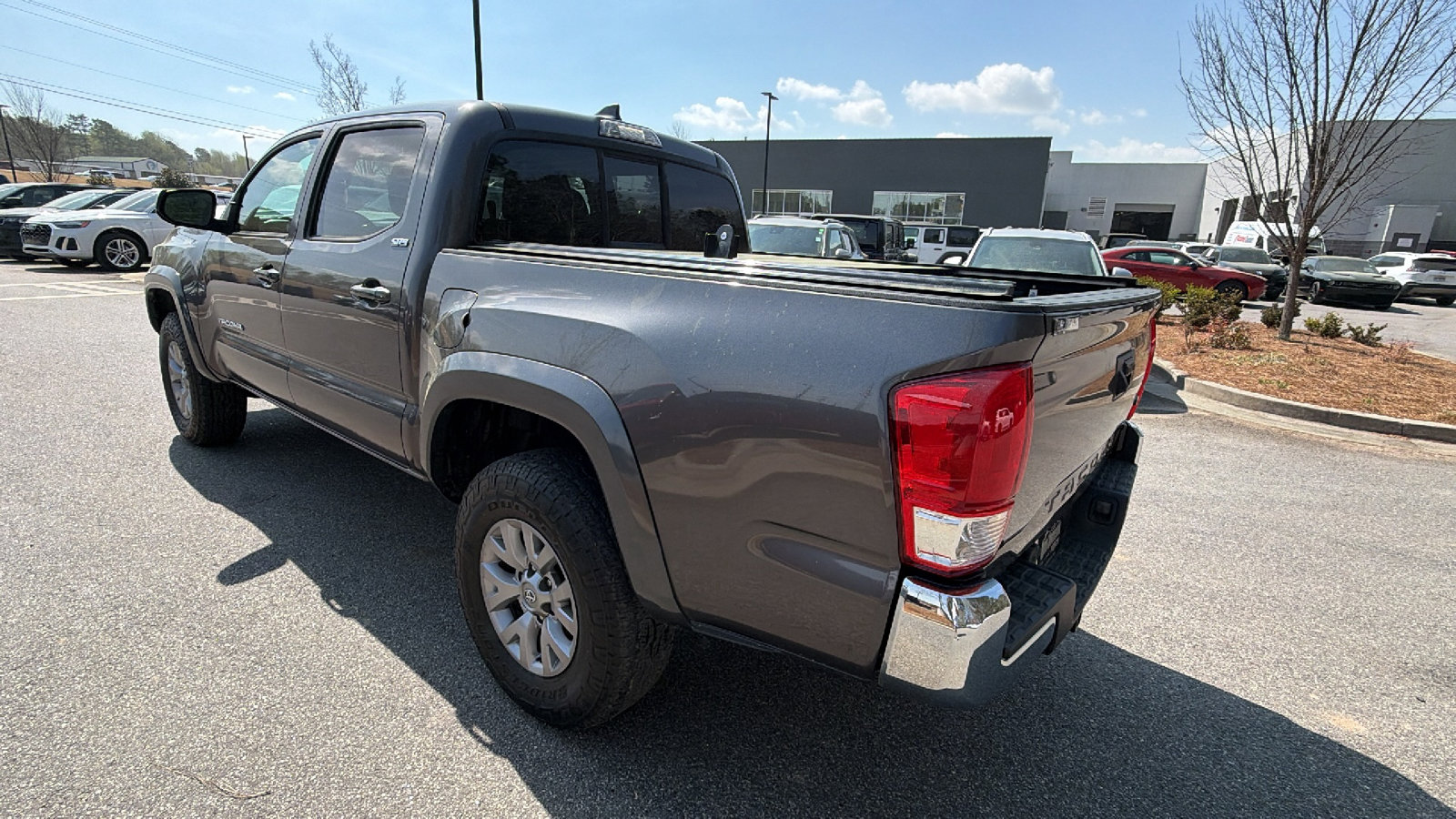 Used 2017 Toyota Tacoma SR5 w/ Tow Package image 10