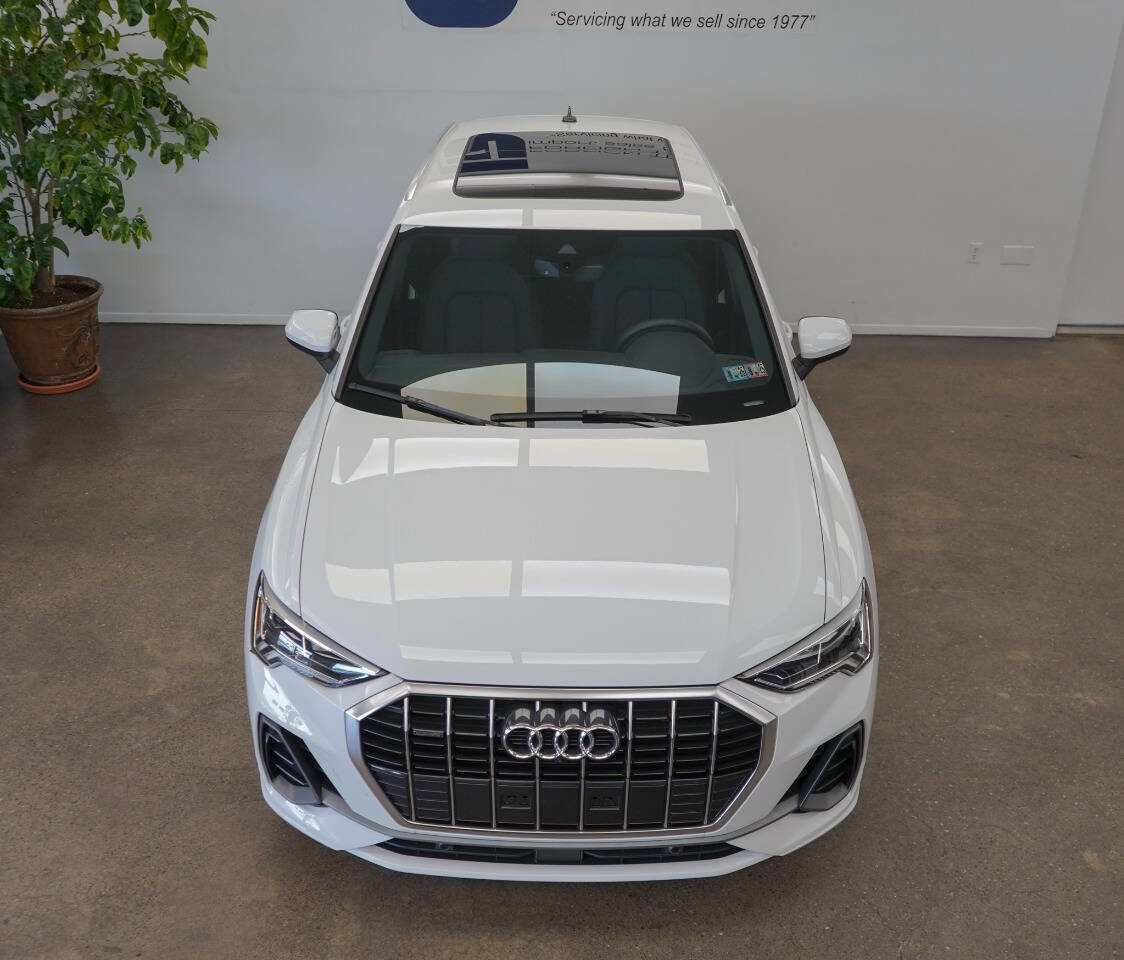 Used 2024 Audi Q3 2.0T Premium Plus w/ Premium Plus Package image 21
