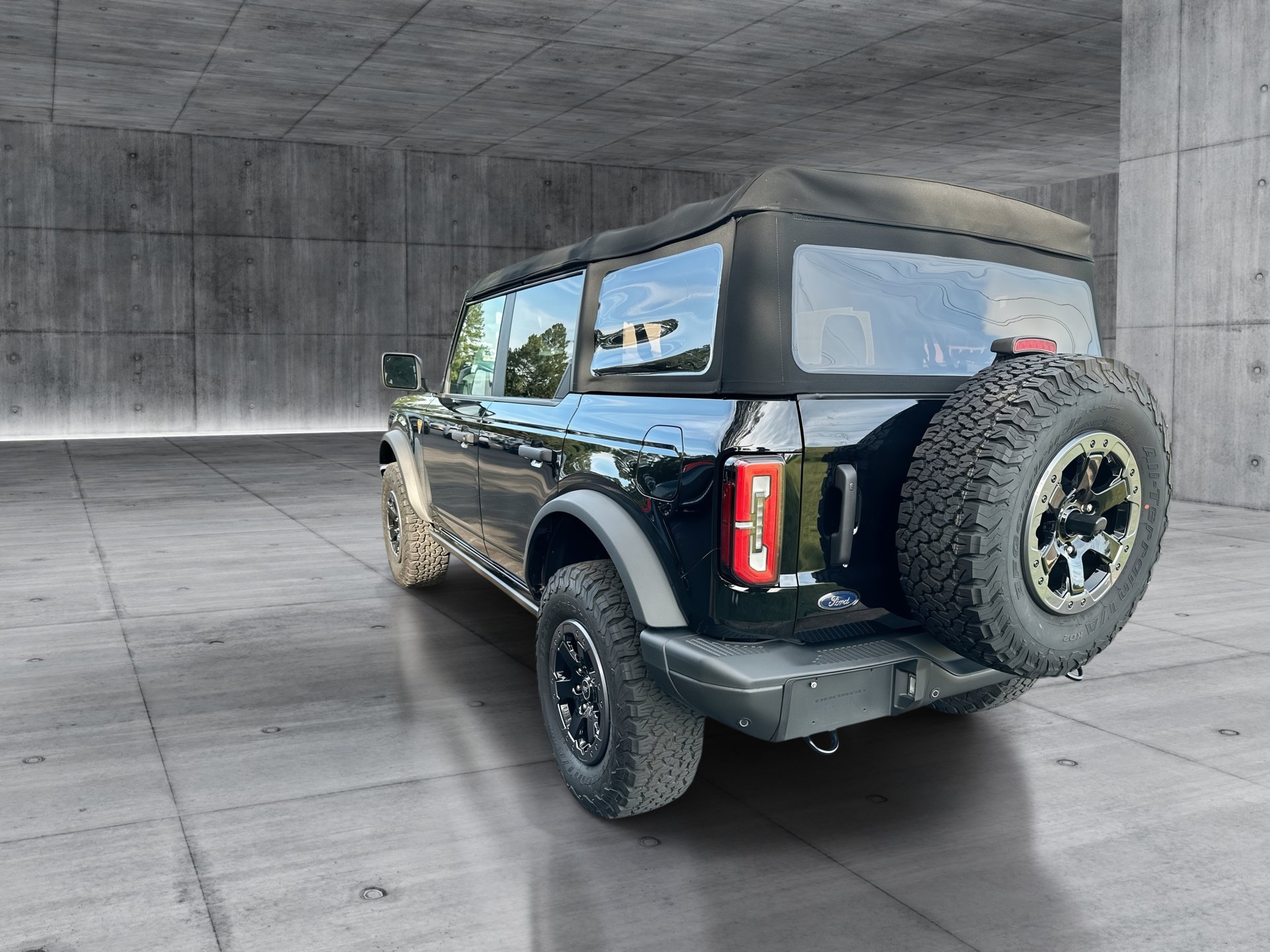Used 2022 Ford Bronco Badlands AWD/4WD image 6