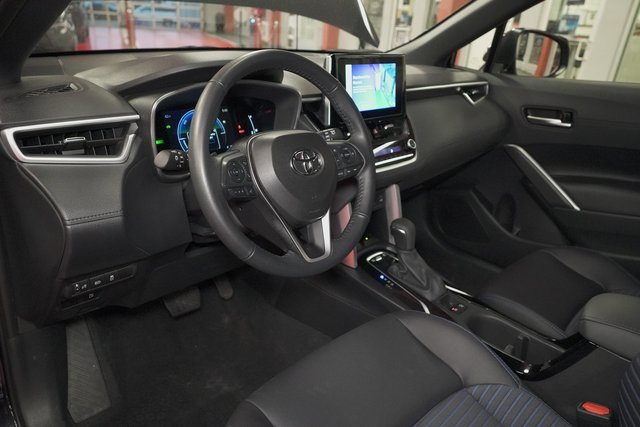 Certified 2024 Toyota Corolla Cross XSE image 14