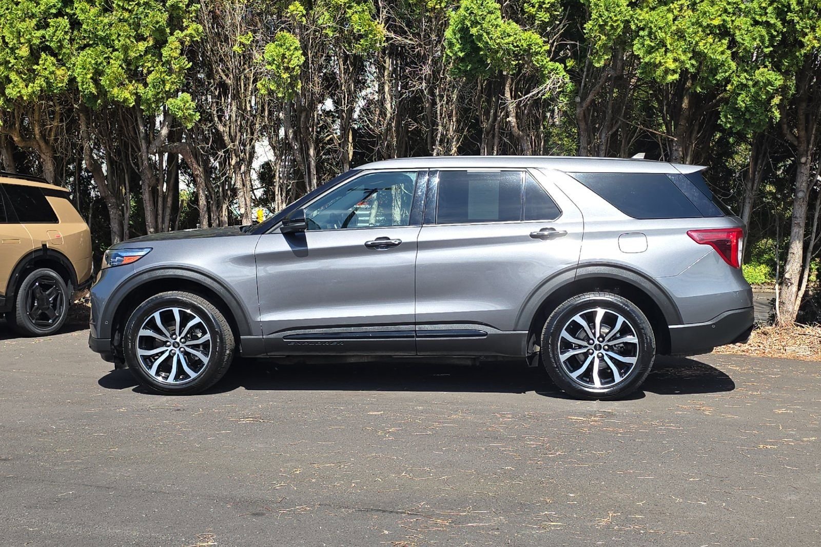 Used 2021 Ford Explorer ST w/ Equipment Group 401A AWD/4WD image 7