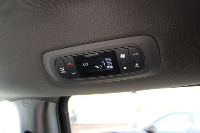 Used 2023 Chrysler Pacifica Touring-L w/ S Appearance Package AWD/4WD image 42