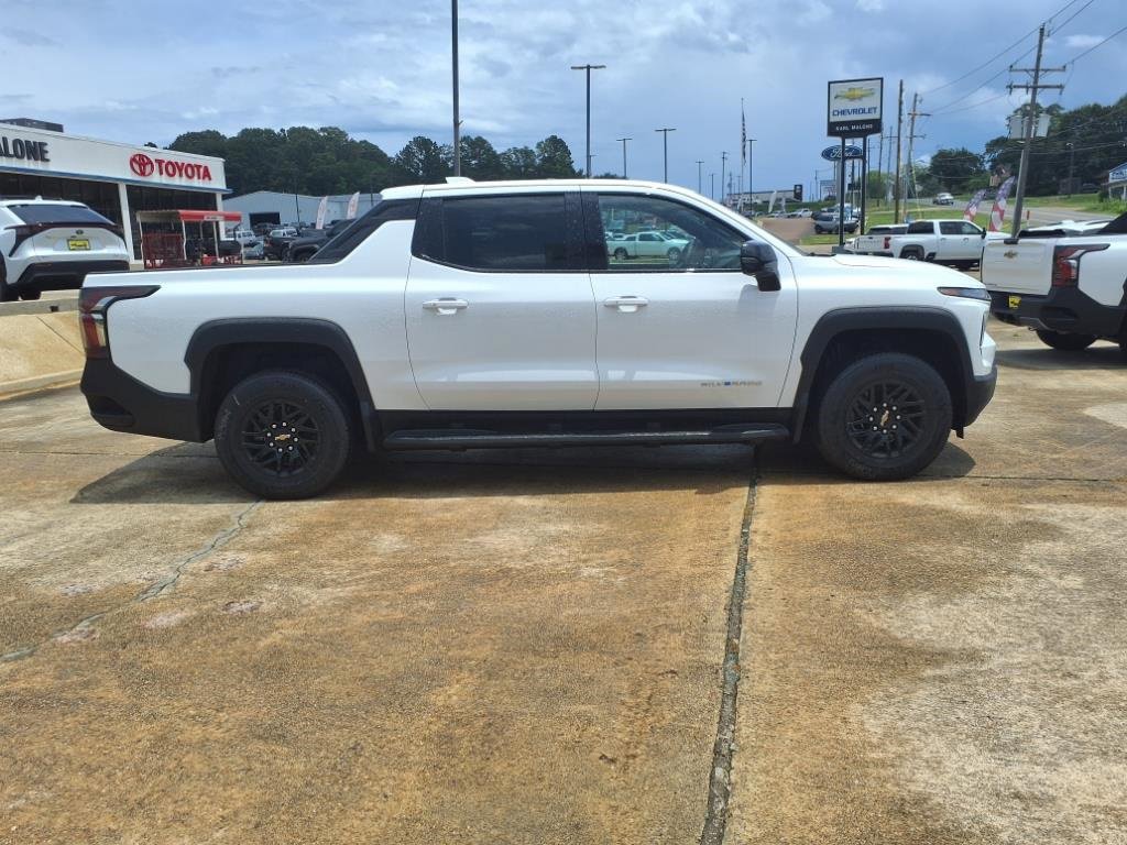 New 2025 Chevrolet Silverado EV LT image 7