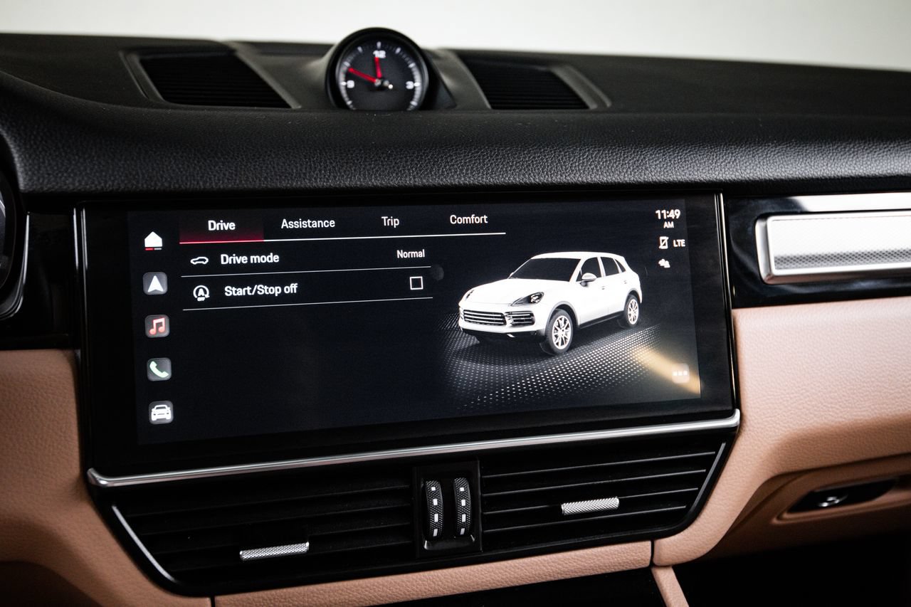 Certified 2023 Porsche Cayenne Platinum Edition AWD/4WD image 18