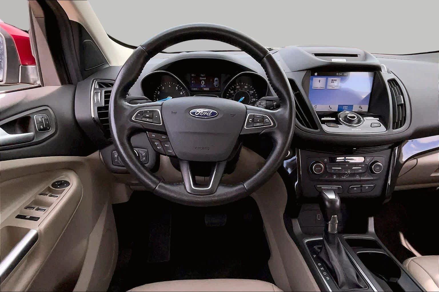 Used 2017 Ford Escape Titanium FWD image 5