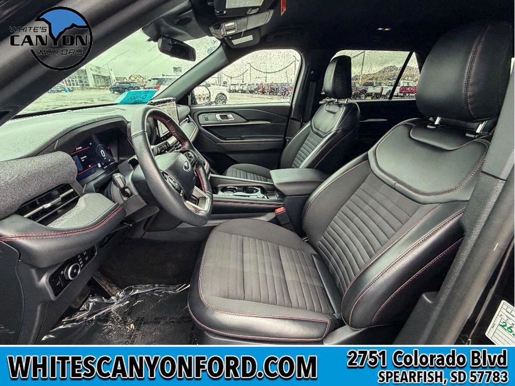 Used 2025 Ford Explorer ST-Line w/ ST-Line Street Pack image 5