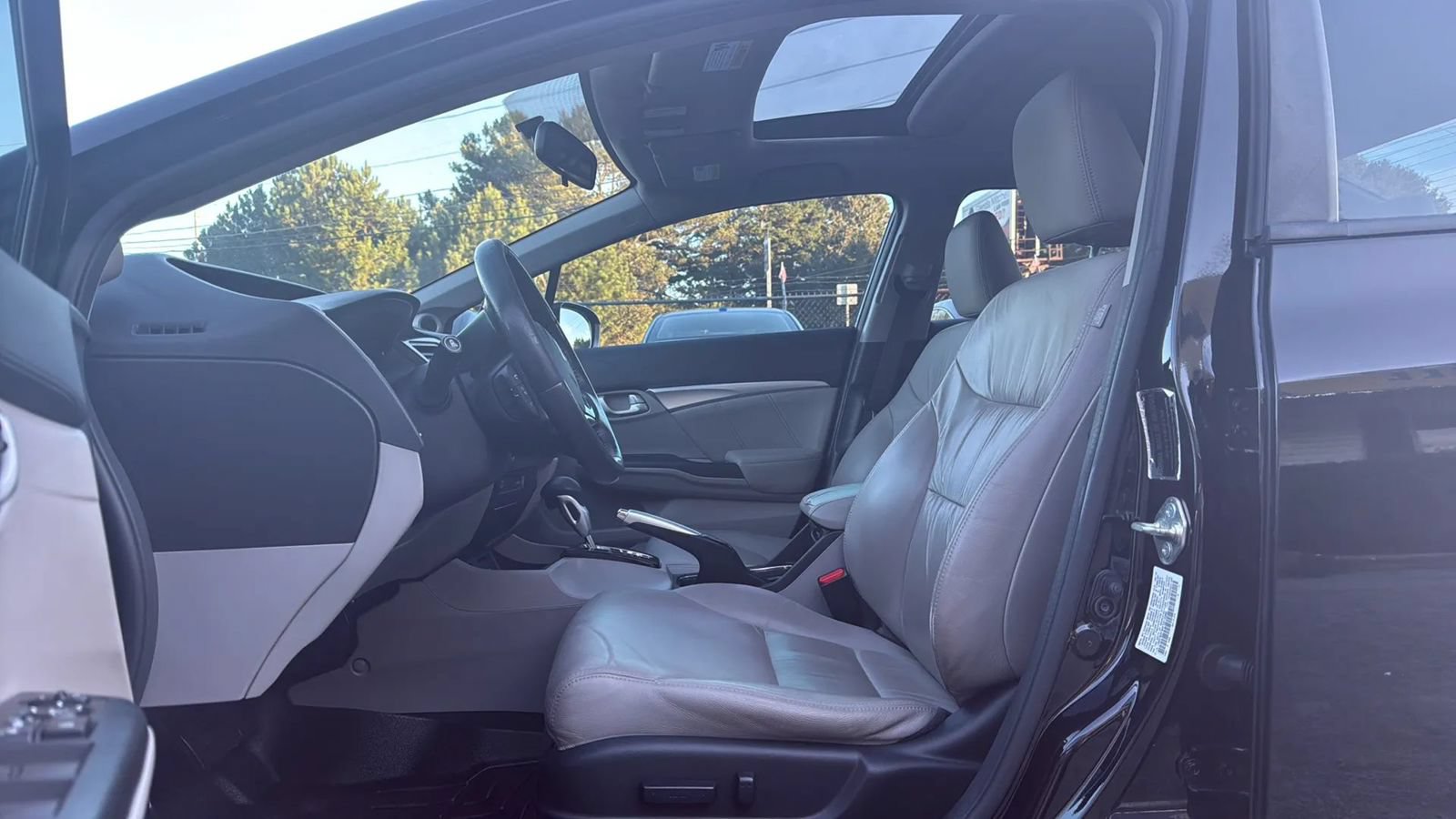Used 2015 Honda Civic EX-L image 10