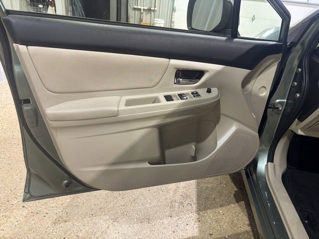 Used 2014 Subaru Impreza 2.0i Premium image 14