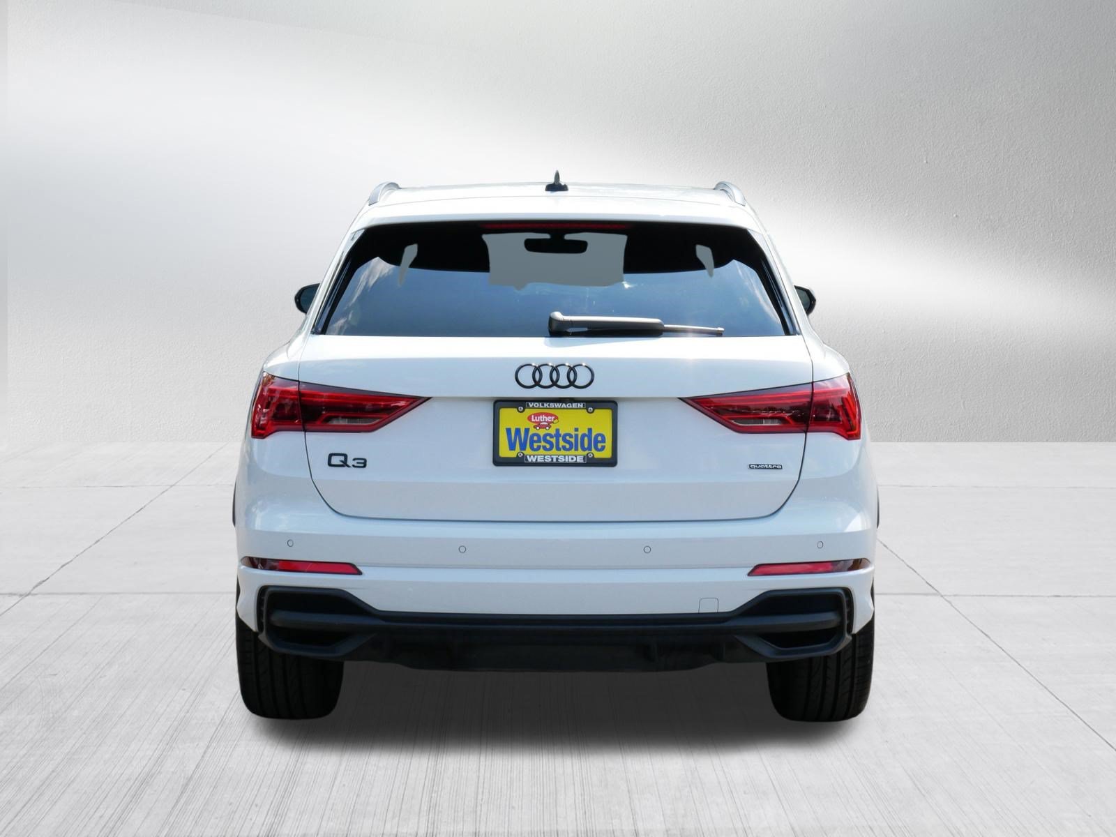 Used 2023 Audi Q3 2.0T Premium Plus w/ Premium Plus Package AWD/4WD image 6