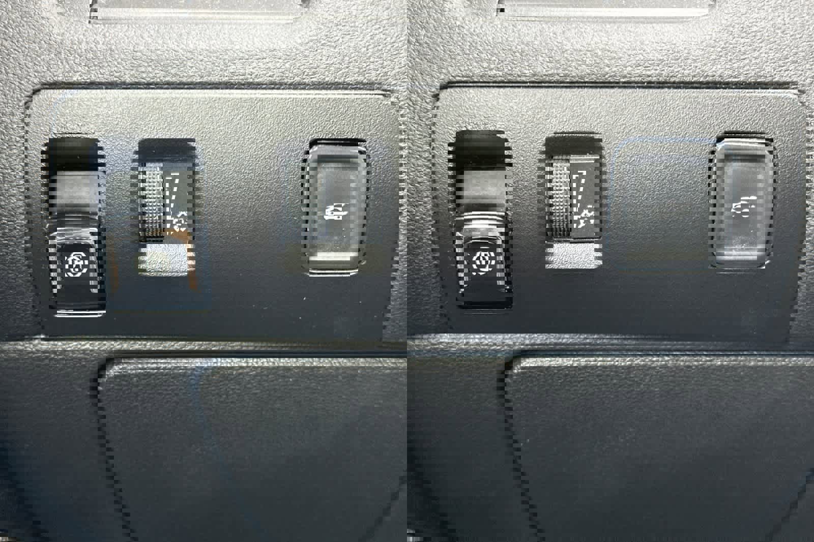 Used 2015 Chevrolet Impala LS image 27