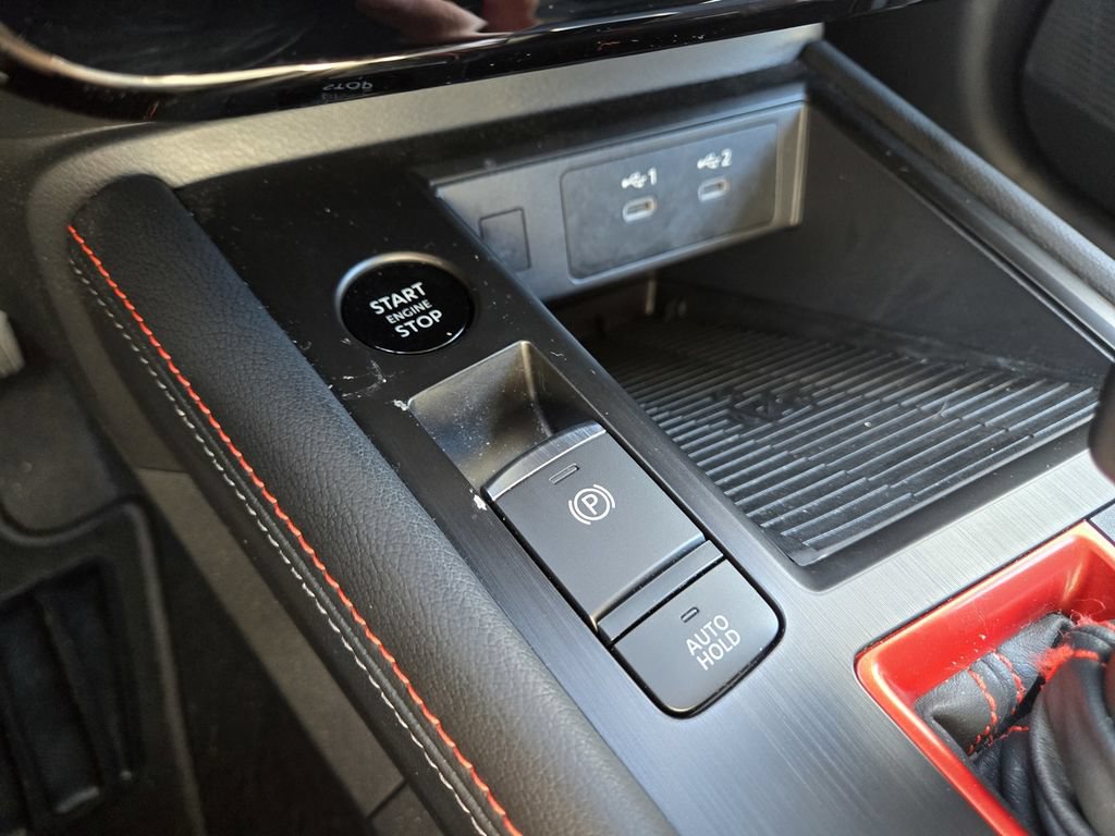 Certified 2025 Nissan Kicks SR FWD image 20