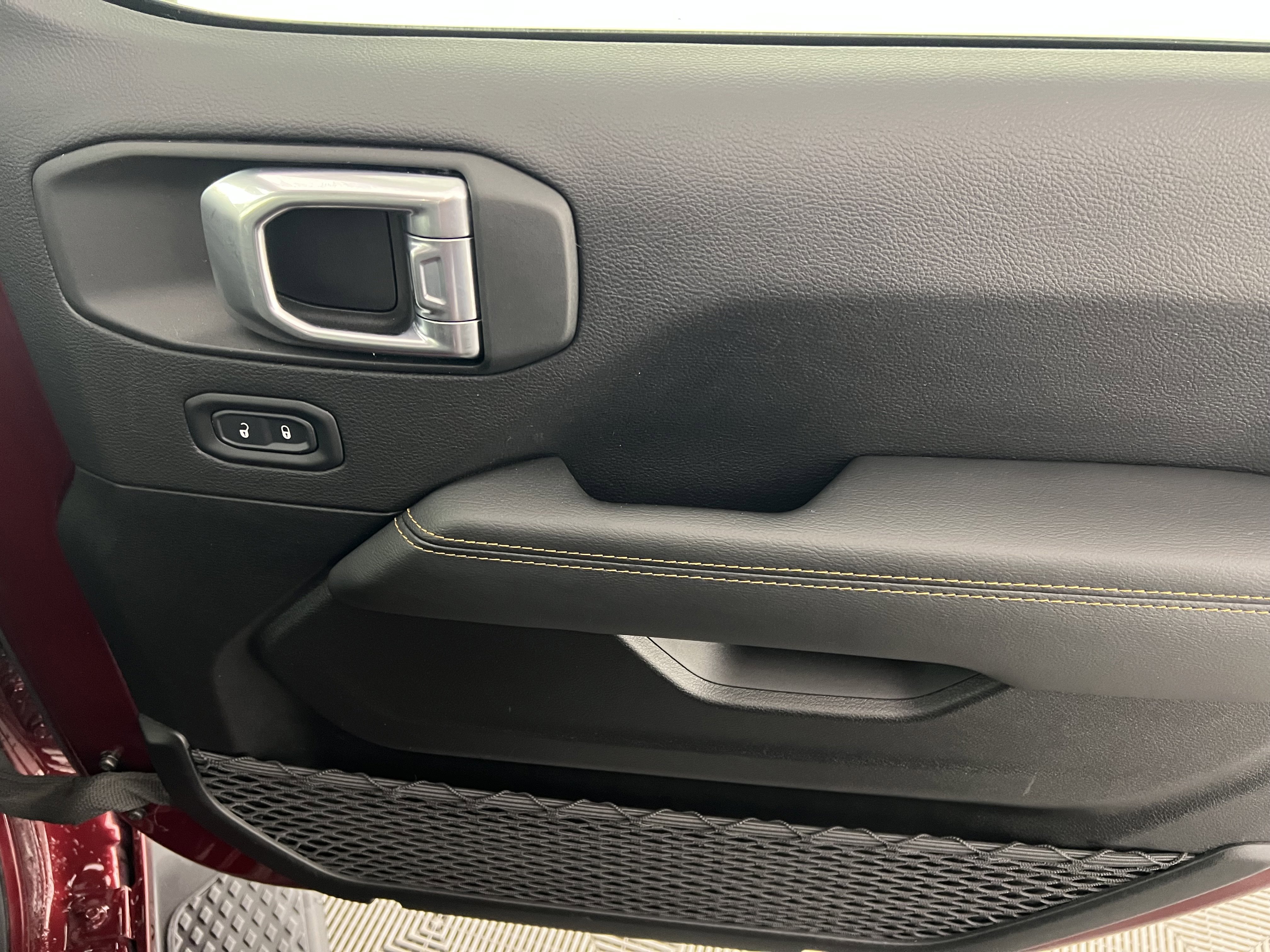 Used 2021 Jeep Gladiator Overland image 24