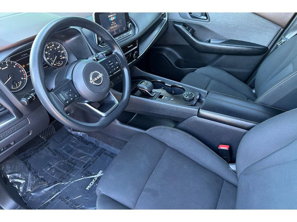 Used 2023 Nissan Rogue S image 11