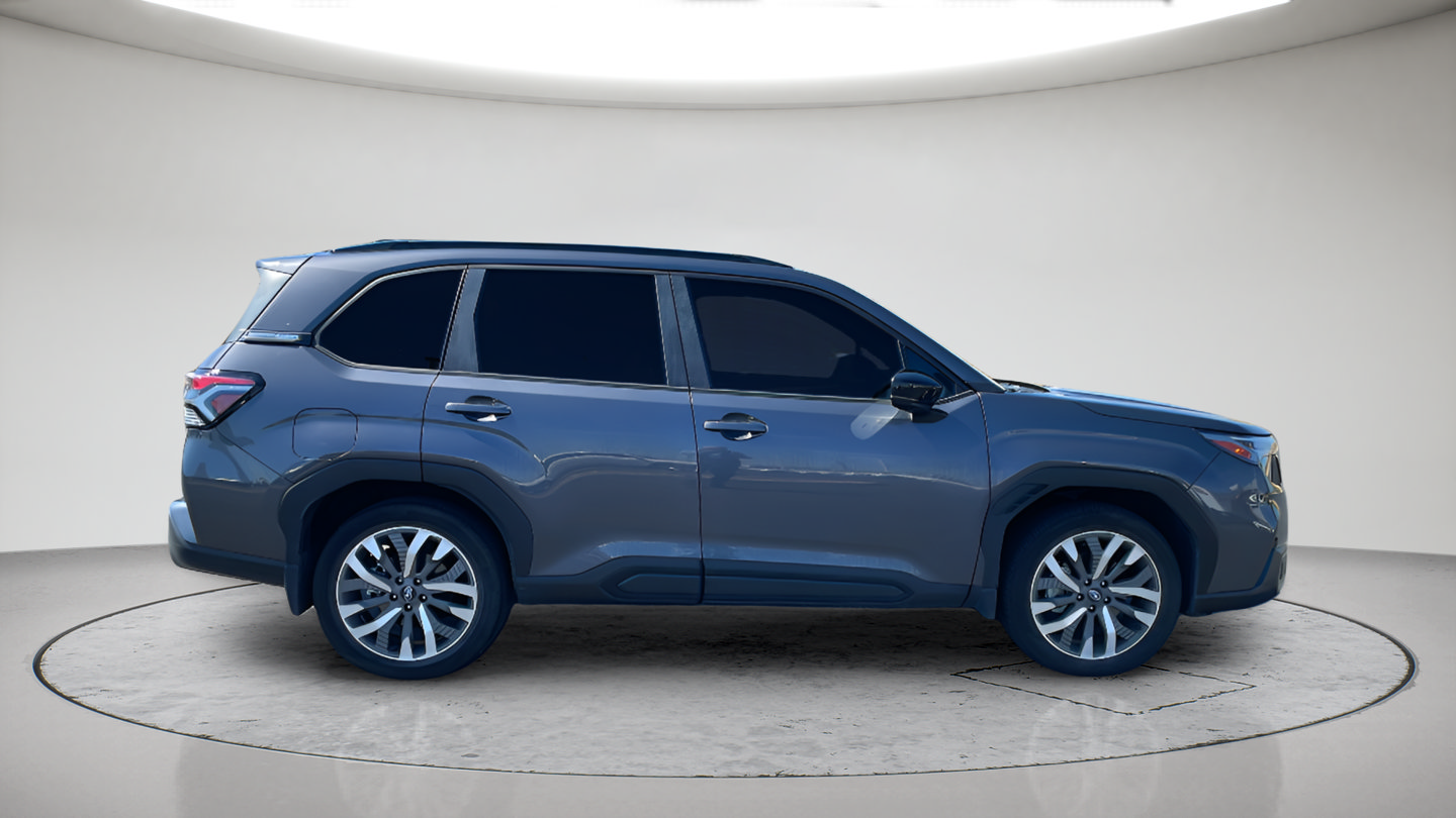Used 2025 Subaru Forester Touring AWD/4WD image 8
