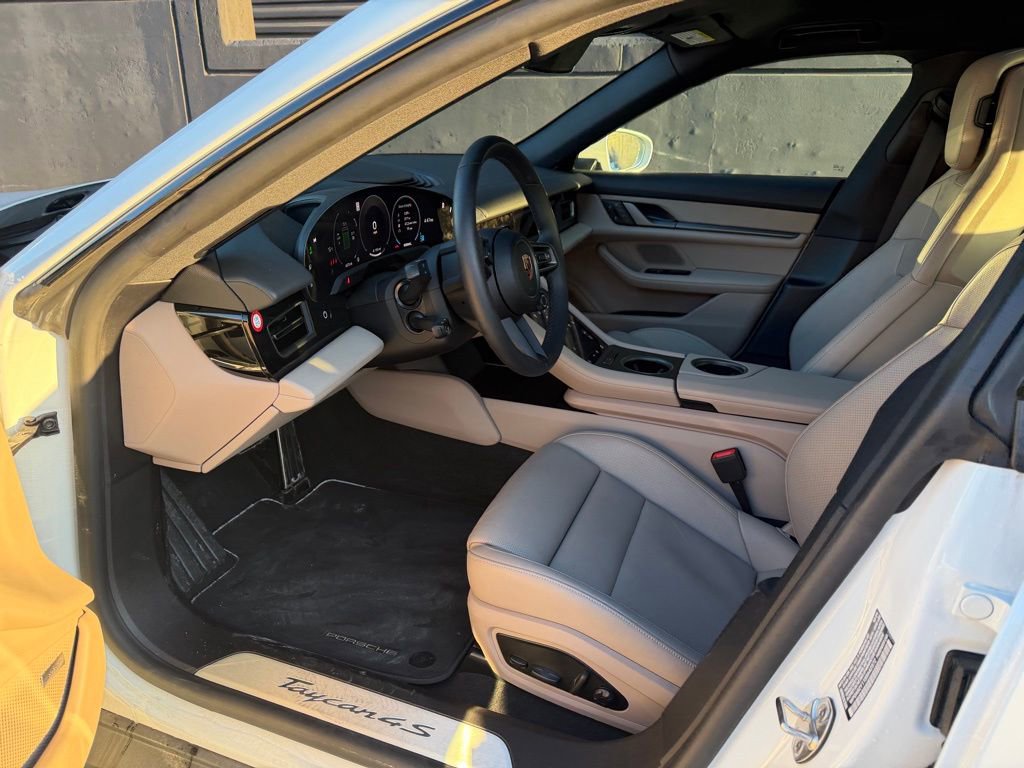 Certified 2025 Porsche Taycan 4S image 15