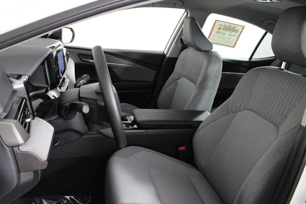 Used 2026 Toyota Camry LE FWD image 19