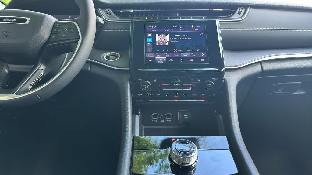 Used 2025 Jeep Grand Cherokee L Altitude image 21